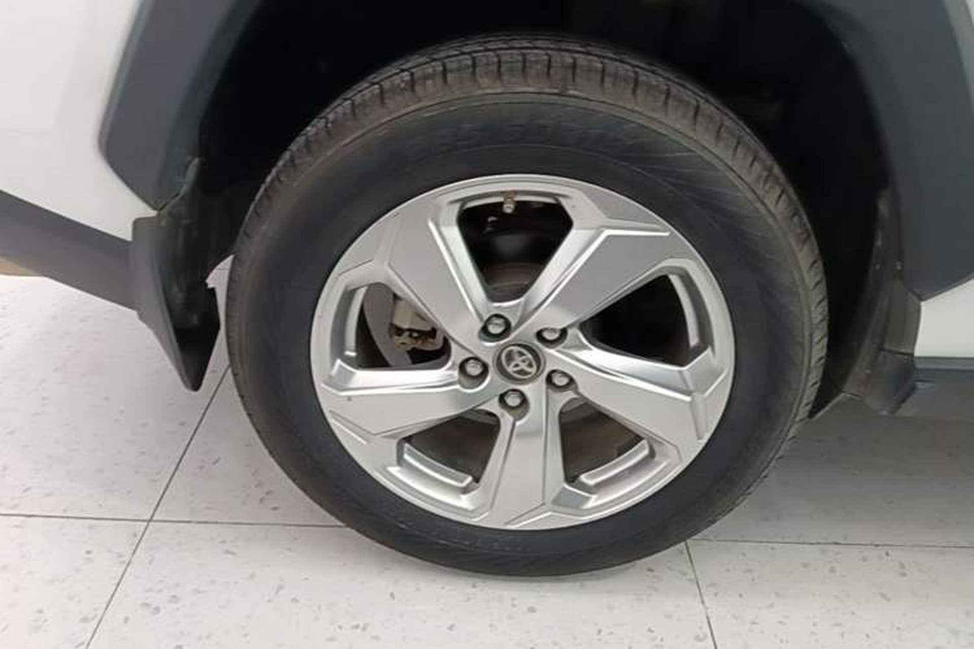 Used Toyota RAV4 2020 2.0L CVT Two-Wheel Drive Fashion Edition Exterior 5