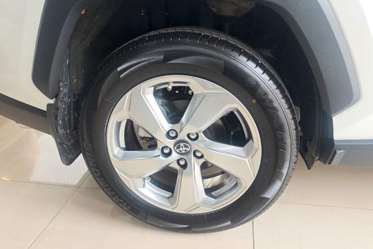 Used Toyota RAV4 2020 2.0L CVT Two-Wheel Drive Fashion PLUS Edition Exterior 5