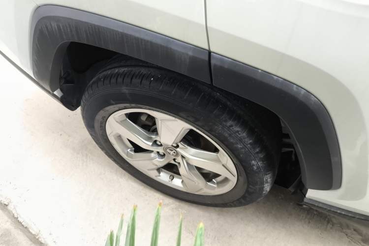 Used Toyota RAV4 2020 2.0L CVT Two-Wheel Drive Fashion Edition Exterior 5