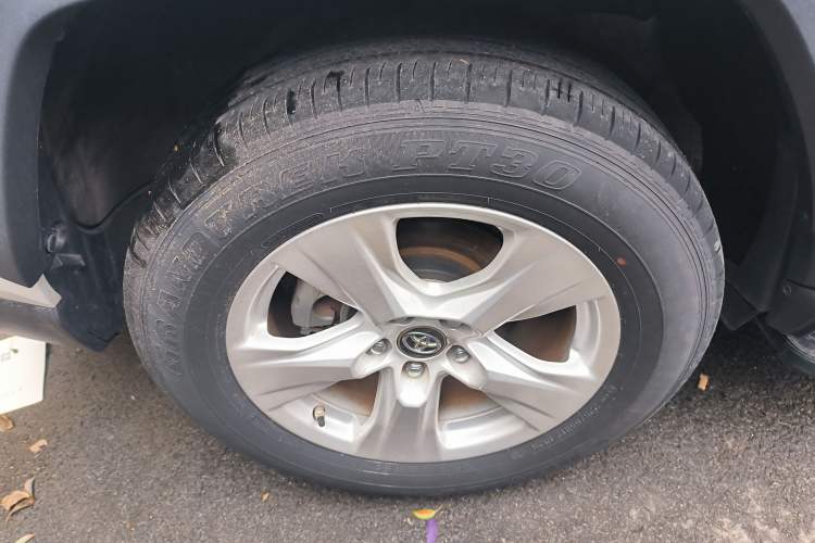 Used Toyota RAV4 2020 2.0L CVT Two-Wheel Drive Urban Edition Exterior 5