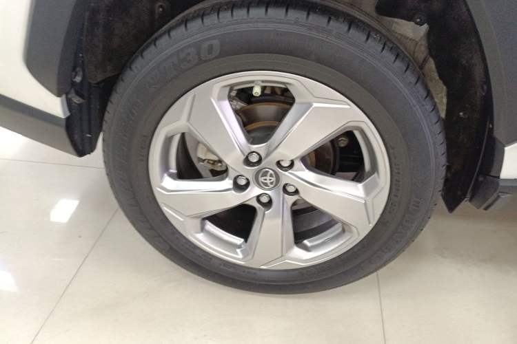 Used Toyota RAV4 2020 2.0L CVT Two-Wheel Drive Fashion PLUS Edition Exterior 5