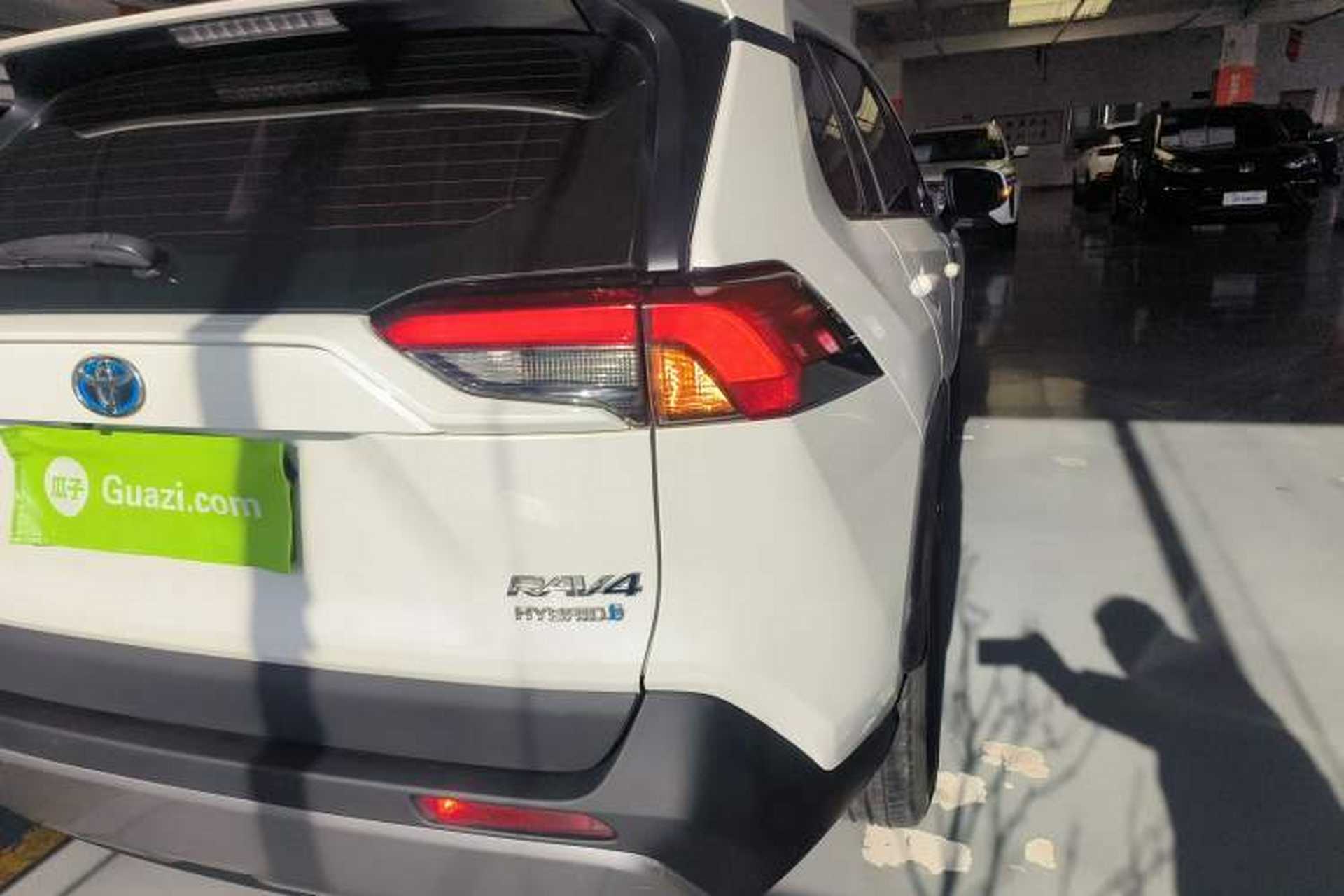 Used Toyota RAV4 2020 Dual-Engine 2.5L E-CVT 4x4 Elite PLUS Edition Exterior 6