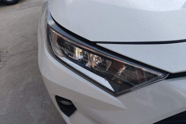 Used Toyota RAV4 2020 2.0L CVT Two-Wheel Drive Urban Edition Exterior 6
