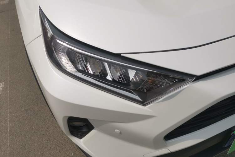 Used Toyota RAV4 2020 Dual-Engine 2.5L E-CVT 4x4 Elite PLUS Edition Exterior 6