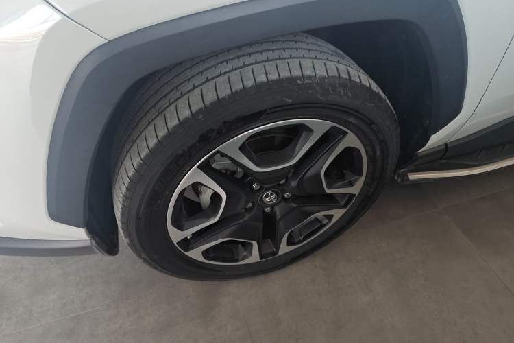 Used Toyota RAV4 2020 2.0L CVT Four-Wheel Drive Prestige Edition Exterior 7