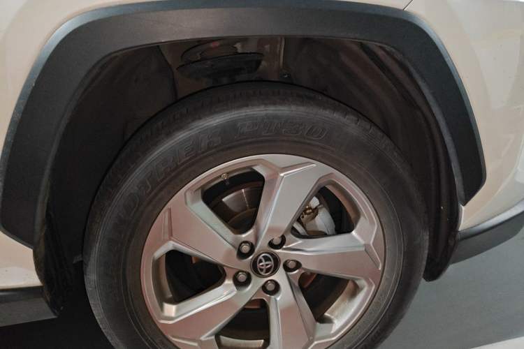 Used Toyota RAV4 2020 2.0L CVT Two-Wheel Drive Fashion PLUS Edition Exterior 7
