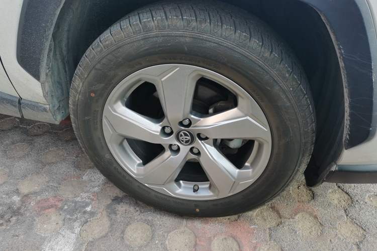 Used Toyota RAV4 2020 2.0L CVT Two-Wheel Drive Fashion PLUS Edition Exterior 7
