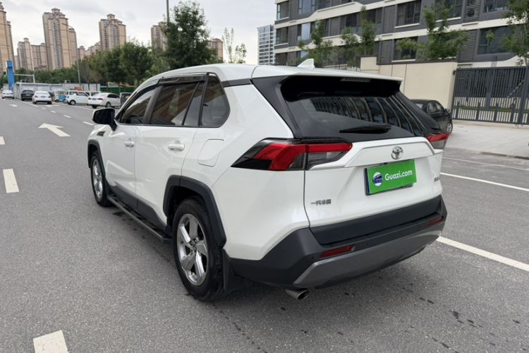 Used Toyota RAV4 2020 2.0L CVT Two-Wheel Drive Fashion Edition Exterior 8