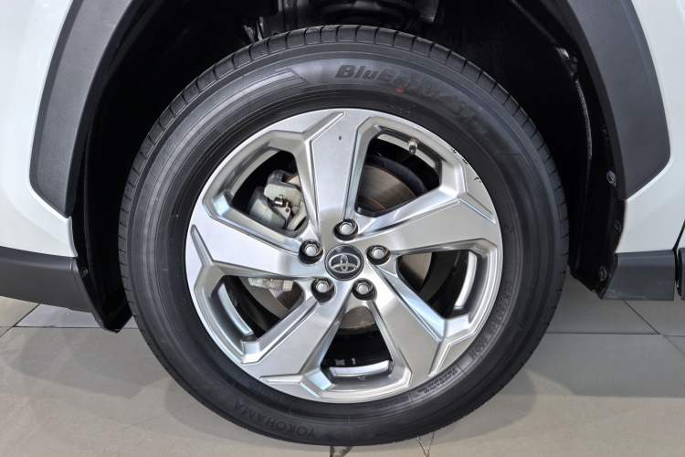 Used Toyota RAV4 2020 2.0L CVT Two-Wheel Drive Fashion Edition Exterior 8