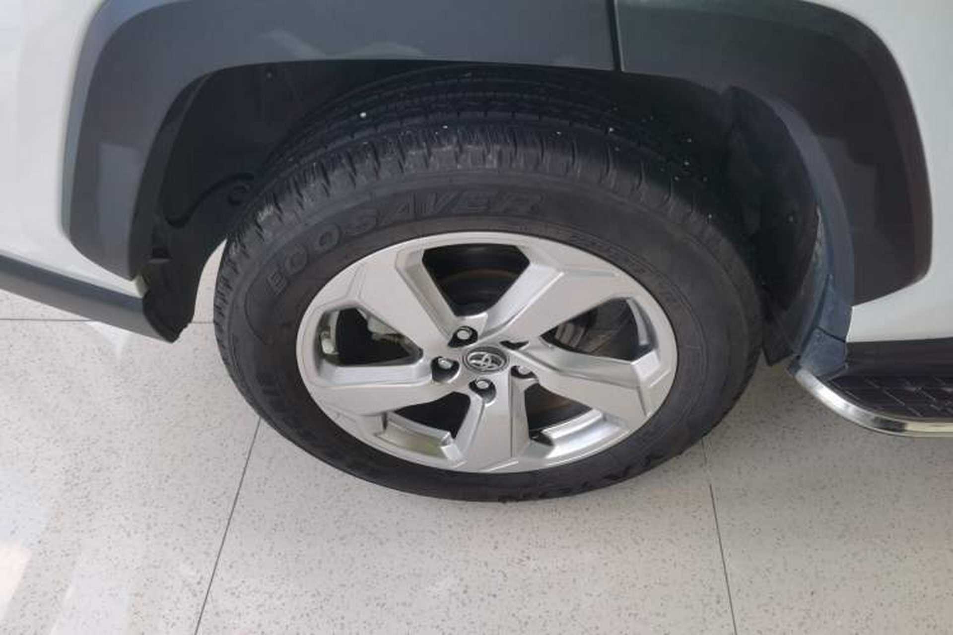 Used Toyota RAV4 2020 2.0L CVT Two-Wheel Drive Fashion Edition Exterior 8
