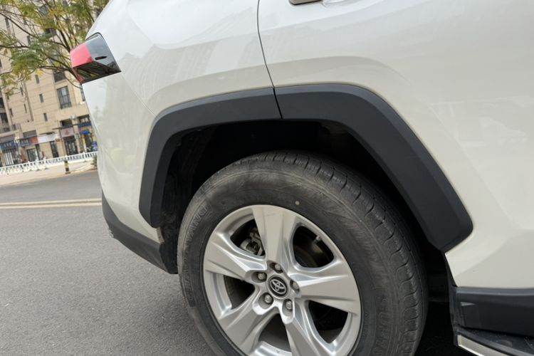Used Toyota RAV4 2020 2.0L CVT Two-Wheel Drive Urban Edition Exterior 9