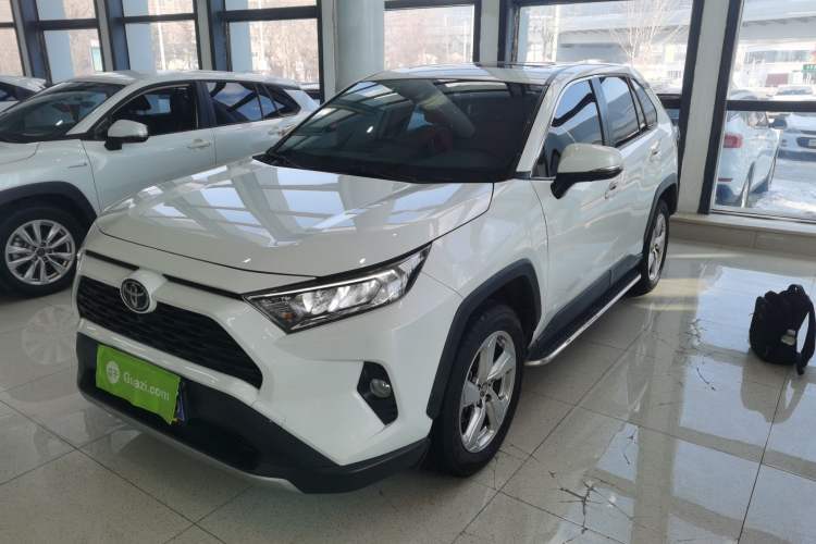 Used Toyota RAV4 2020 2.0L CVT Two-Wheel Drive Fashion Edition Guazi used car, China used car export, Used car for sale, Used cars, Cheapest cars for sale