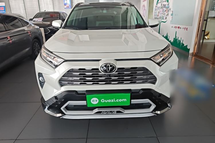 Used Toyota RAV4 2020 2.0L CVT Two-Wheel Drive Prestige Edition Front