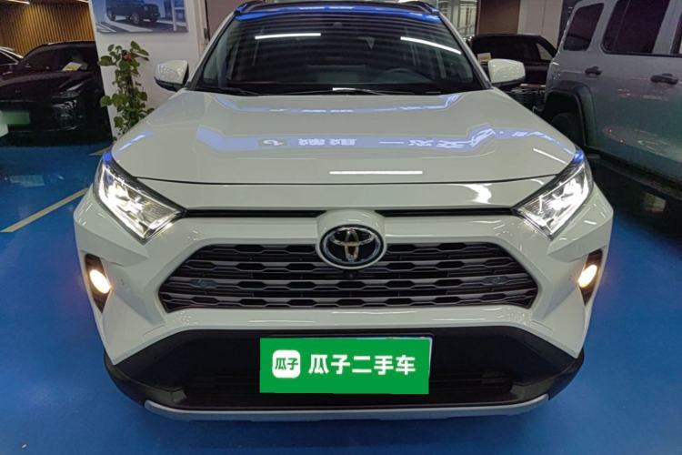 Used Toyota RAV4 2020 2.0L CVT Two-Wheel Drive Prestige Edition Front
