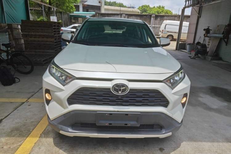 Used Toyota RAV4 2020 2.0L CVT Two-Wheel Drive Fashion Edition Front