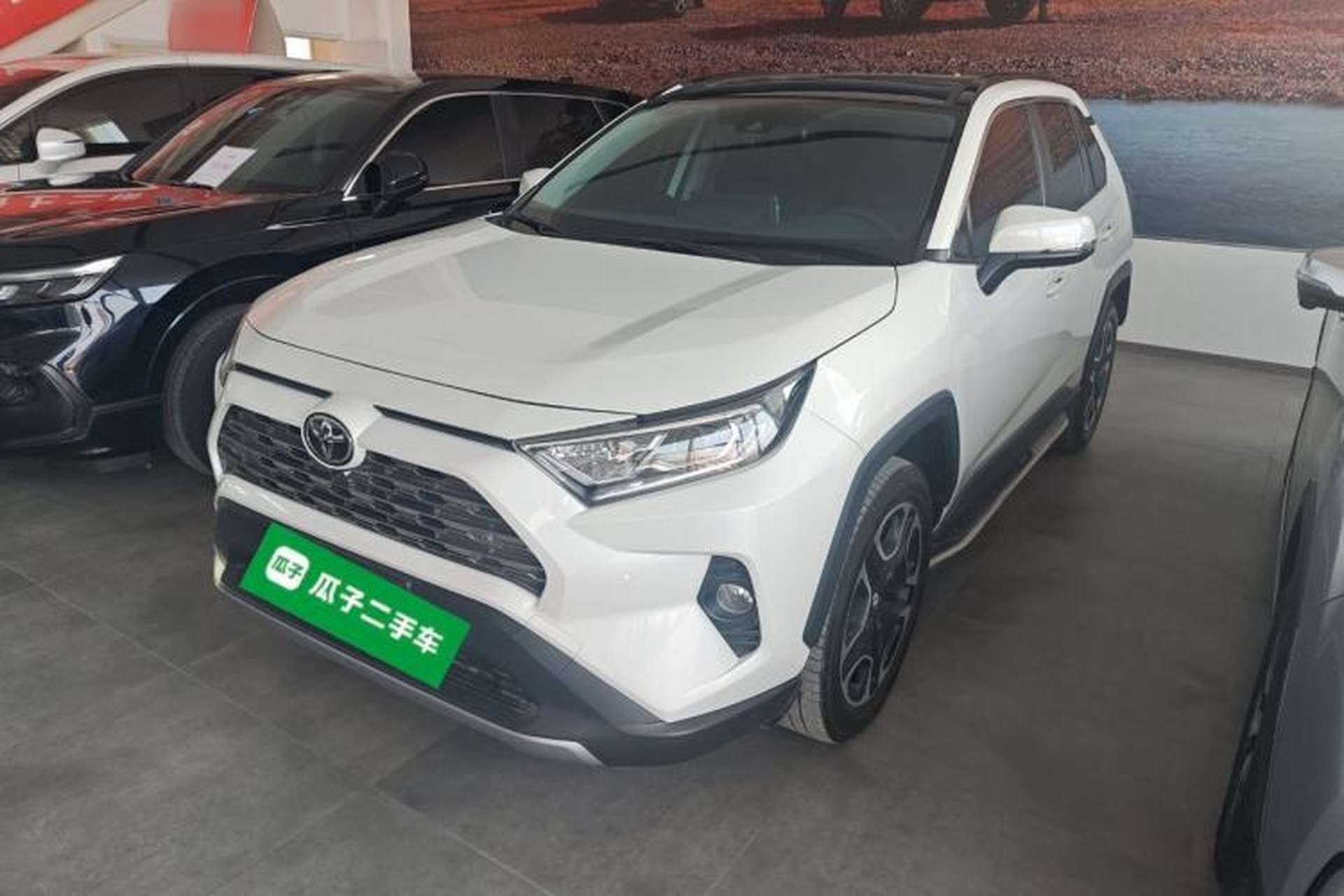 Used Toyota RAV4 2020 2.0L CVT Four-Wheel Drive Prestige Edition Front Left 45 Deg