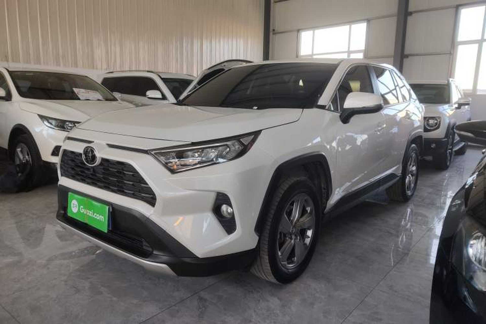 Used Toyota RAV4 2020 2.0L CVT Two-Wheel Drive Fashion PLUS Edition Front Left 45 Deg