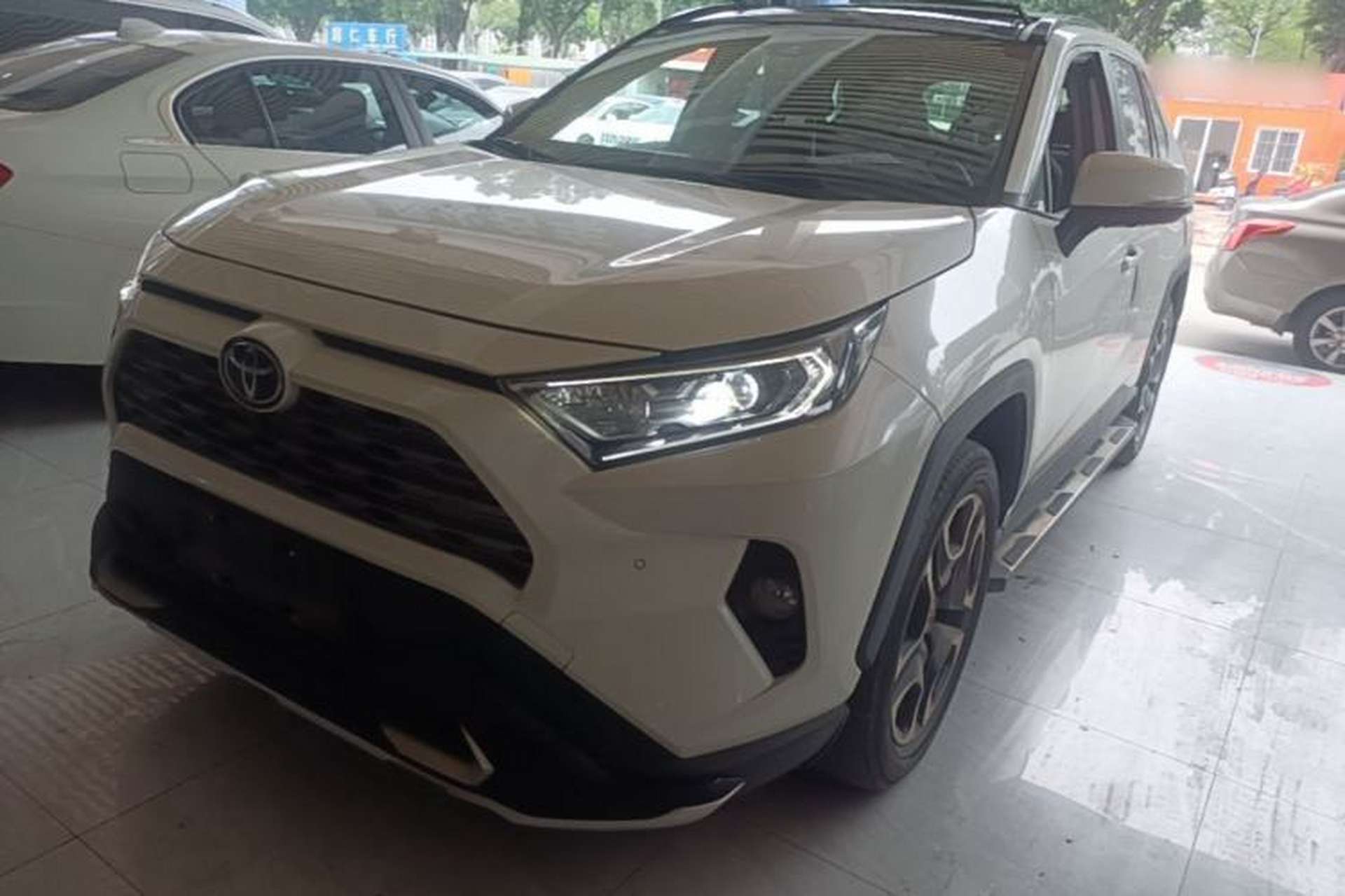 Used Toyota RAV4 2020 2.0L CVT Two-Wheel Drive Prestige Edition Front Left 45 Deg