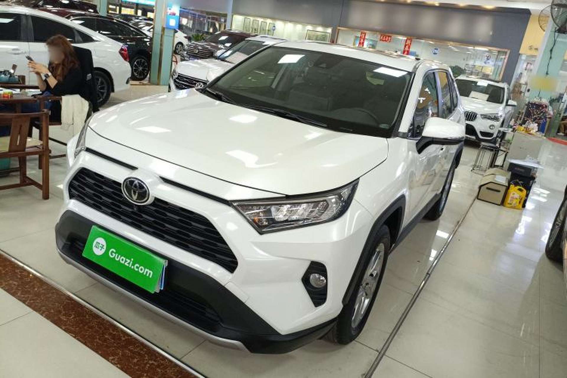 Used Toyota RAV4 2020 2.0L CVT Two-Wheel Drive Fashion PLUS Edition Front Left 45 Deg