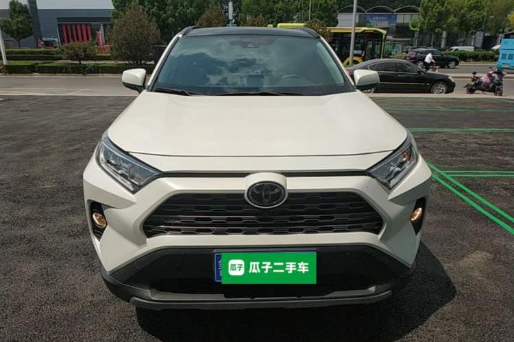 Used Toyota RAV4 2020 2.0L CVT Four-Wheel Drive Prestige Edition Front