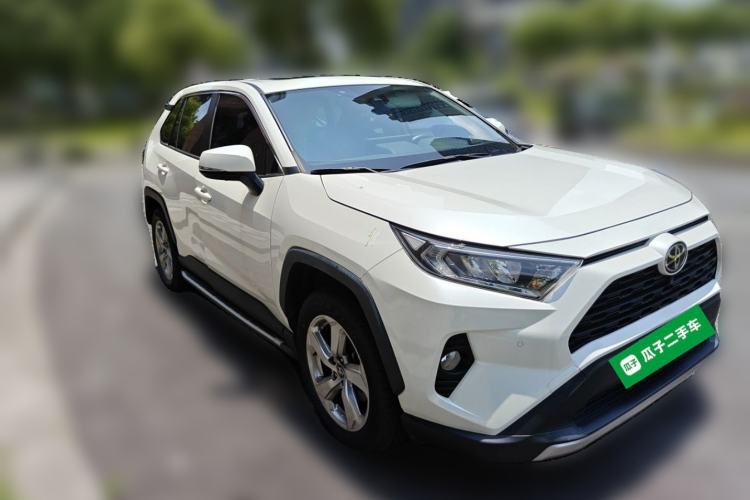 Used Toyota RAV4 2020 2.0L CVT Two-Wheel Drive Fashion PLUS Edition Front Right 45 Deg