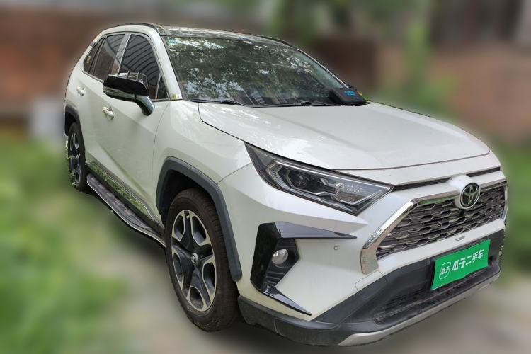 Used Toyota RAV4 2020 2.0L CVT Two-Wheel Drive Prestige Edition Front Right 45 Deg
