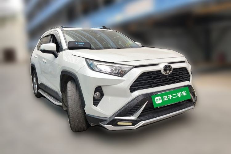 Used Toyota RAV4 2020 2.0L CVT Two-Wheel Drive Fashion Edition Front Right 45 Deg