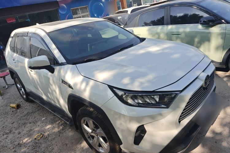 Used Toyota RAV4 2020 2.0L CVT Two-Wheel Drive Fashion Edition Front Right 45 Deg