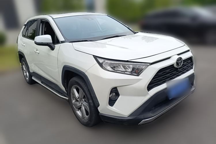 Used Toyota RAV4 2020 2.0L CVT Two-Wheel Drive Fashion PLUS Edition Front Right 45 Deg