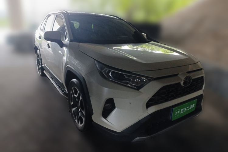 Used Toyota RAV4 2020 2.0L CVT Two-Wheel Drive Prestige Edition Front Right 45 Deg