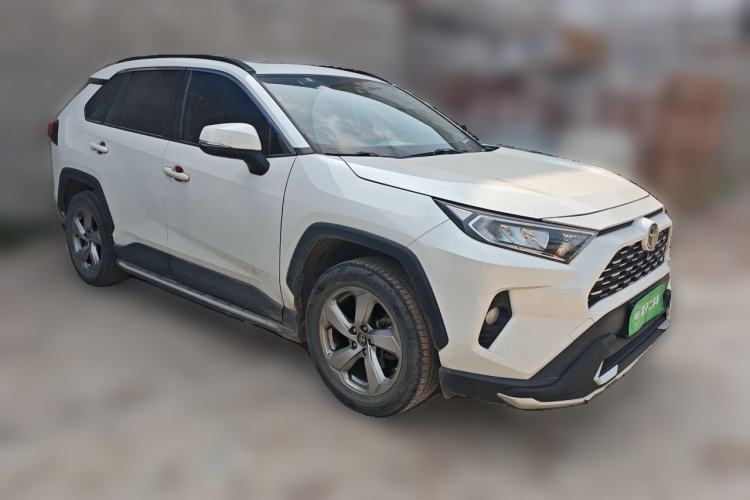Used Toyota RAV4 2020 2.0L CVT Two-Wheel Drive Fashion Edition Front Right 45 Deg