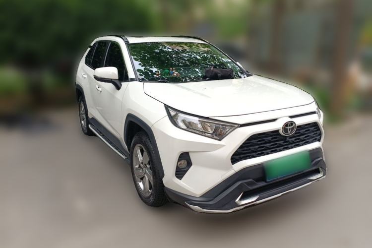 Used Toyota RAV4 2020 2.0L CVT 4x4 Style PLUS Edition Front Right 45 Deg