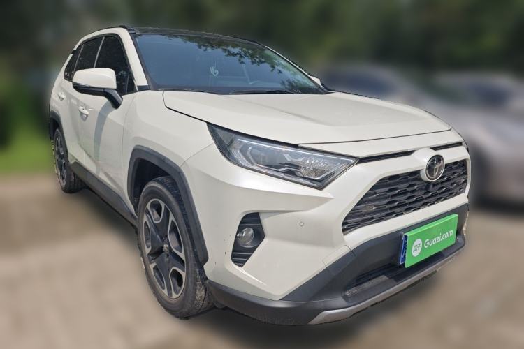 Used Toyota RAV4 2020 2.0L CVT Two-Wheel Drive Prestige Edition Front Right 45 Deg