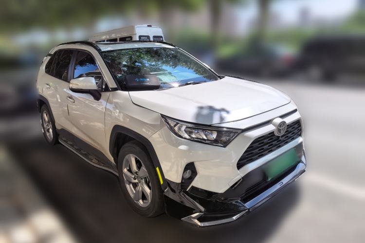 Used Toyota RAV4 2020 2.0L CVT Two-Wheel Drive Fashion PLUS Edition Front Right 45 Deg