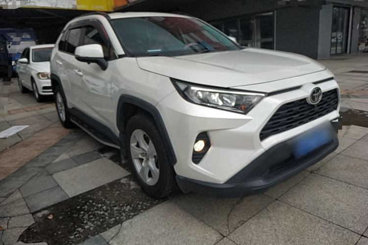 Used Toyota RAV4 2020 2.0L CVT Two-Wheel Drive Urban Edition Front Right 45 Deg
