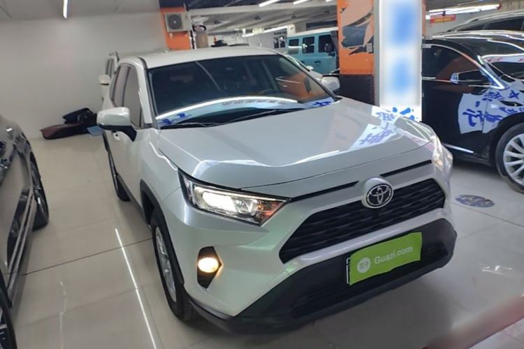 Used Toyota RAV4 2020 2.0L CVT Two-Wheel Drive Urban Edition Front Right 45 Deg