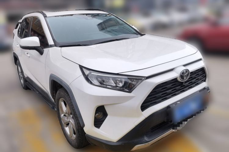Used Toyota RAV4 2020 2.0L CVT Two-Wheel Drive Fashion Edition Front Right 45 Deg