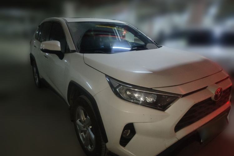 Used Toyota RAV4 2020 2.0L CVT Two-Wheel Drive Fashion PLUS Edition Front Right 45 Deg