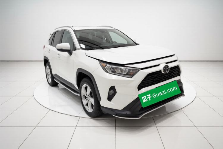Used Toyota RAV4 2020 2.0L CVT 4x4 Trend Edition Front Right 45 Deg