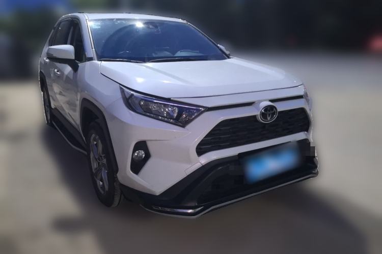 Used Toyota RAV4 2020 2.0L CVT Two-Wheel Drive Fashion PLUS Edition Front Right 45 Deg