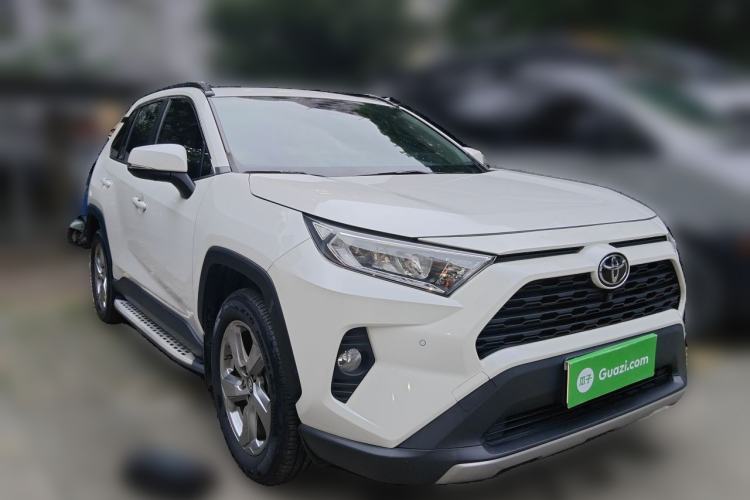 Used Toyota RAV4 2020 2.0L CVT Two-Wheel Drive Fashion Edition Front Right 45 Deg
