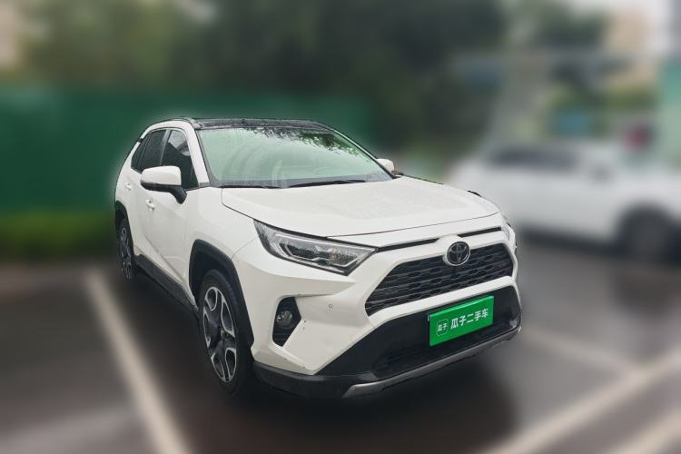 Used Toyota RAV4 2020 2.0L CVT Two-Wheel Drive Prestige Edition Front Right 45 Deg