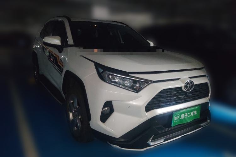 Used Toyota RAV4 2020 2.0L CVT 4x4 Style PLUS Edition Front Right 45 Deg