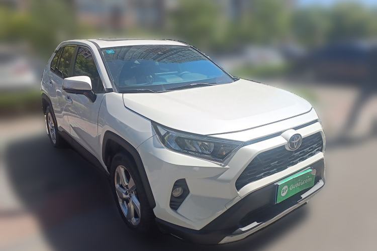 Used Toyota RAV4 2020 2.0L CVT 4x4 Trend Edition Front Right 45 Deg