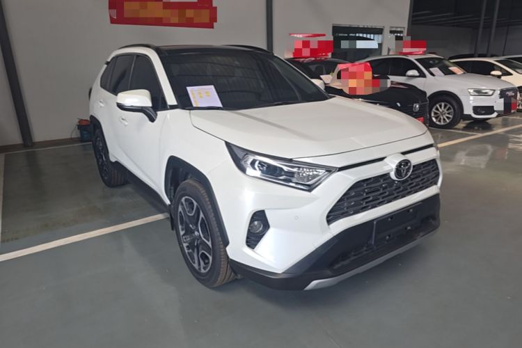 Used Toyota RAV4 2020 2.0L CVT Two-Wheel Drive Prestige Edition Front Right 45 Deg