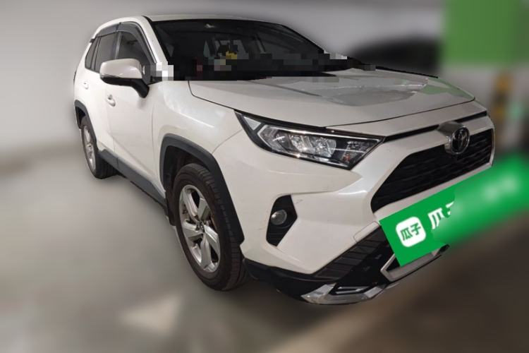 Used Toyota RAV4 2020 2.0L CVT Two-Wheel Drive Fashion PLUS Edition Front Right 45 Deg