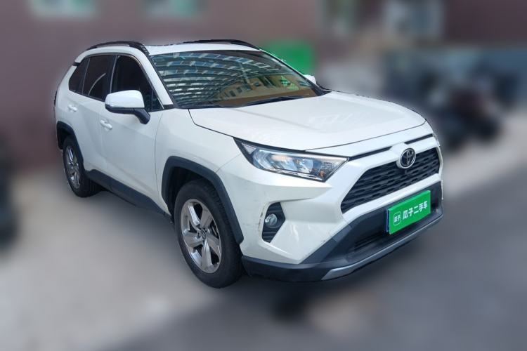 Used Toyota RAV4 2020 2.0L CVT Two-Wheel Drive Fashion Edition Front Right 45 Deg