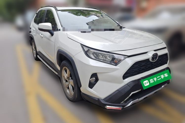 Used Toyota RAV4 2020 2.0L CVT Two-Wheel Drive Fashion PLUS Edition Front Right 45 Deg