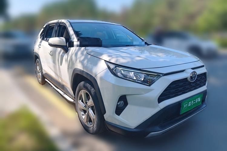 Used Toyota RAV4 2020 2.0L CVT Two-Wheel Drive Fashion PLUS Edition Front Right 45 Deg