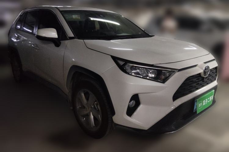 Used Toyota RAV4 2020 2.0L CVT Two-Wheel Drive Fashion Edition Front Right 45 Deg